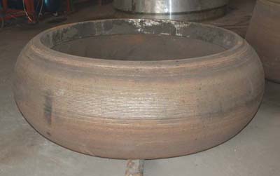 各种立磨辊套，衬板，锤头及耐磨材料