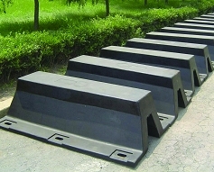 供应各类橡胶护舷