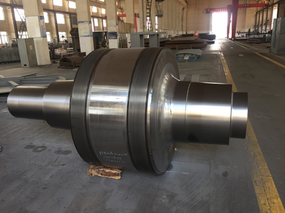 水泥设备辊压机辊轴辊套立磨轴托辊锻件锻造加工